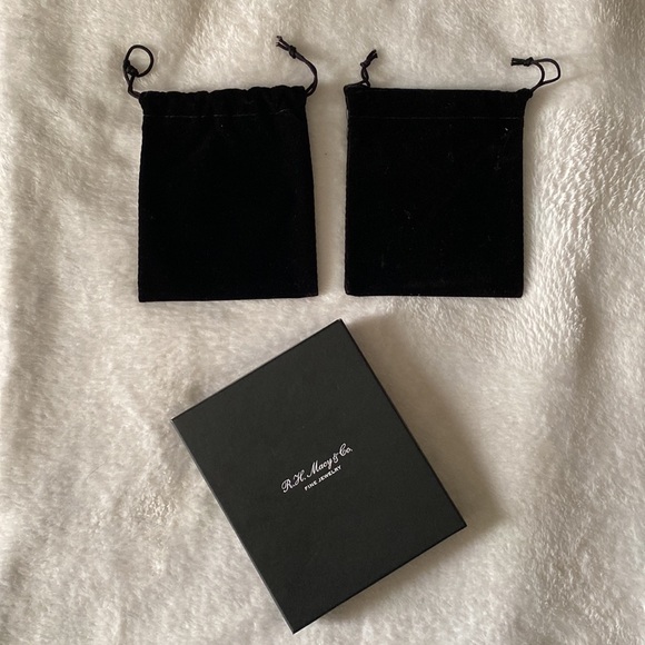 R.H. Macys & Co Fine Jewelry storage bundle - Picture 2 of 15